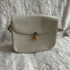 Elegant Cream Shoulder Bag